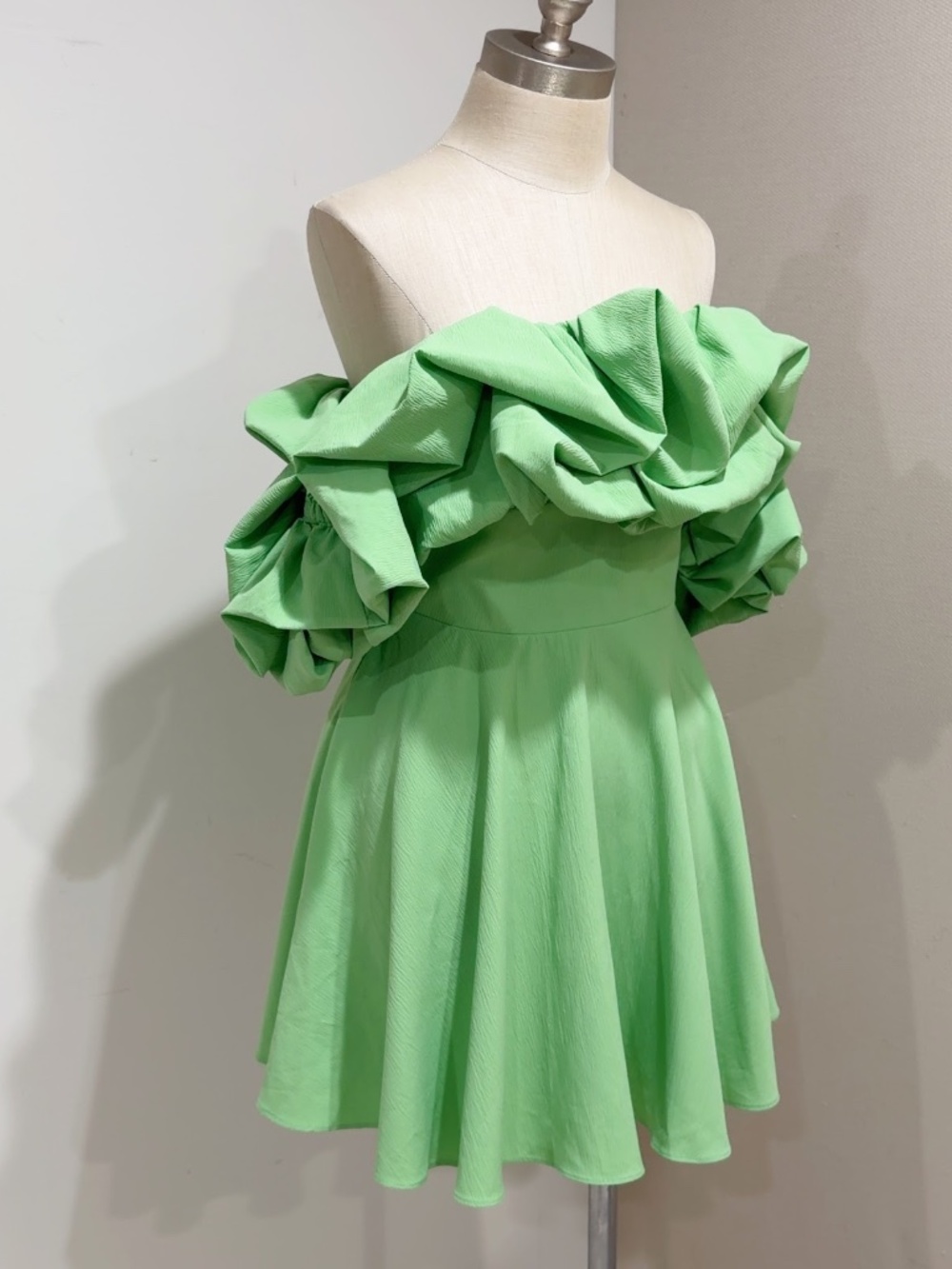 Luxxel Women's Pistachio-colored Off-the-shoulder Ruffle Mini Dress Size S - Picture 7 of 11